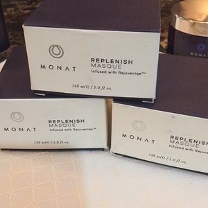 Monat Replenishing Masque